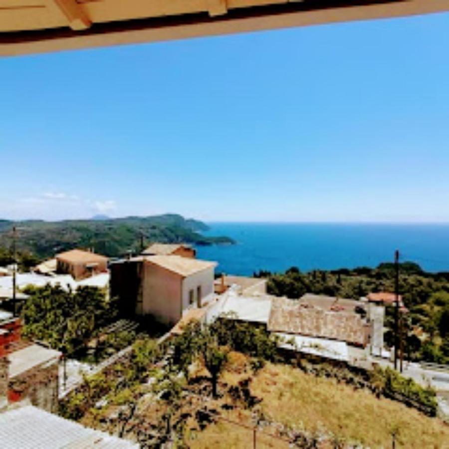 Traditional Panoramic Sea View House Lákones Exterior foto
